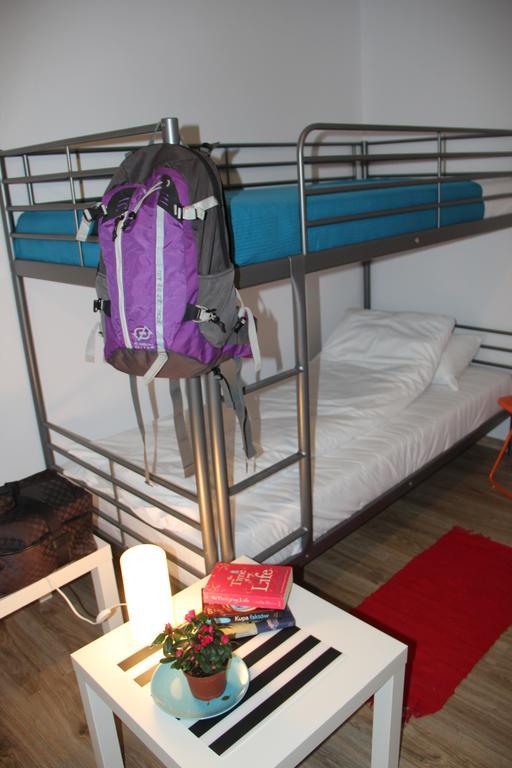 Baba Hostel Kaliszki Exteriör bild