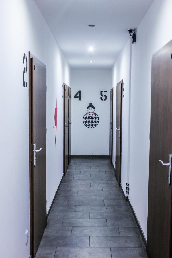 Baba Hostel Kaliszki Exteriör bild