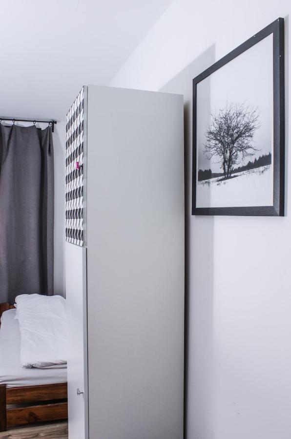 Baba Hostel Kaliszki Exteriör bild