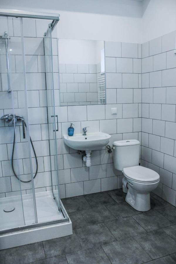 Baba Hostel Kaliszki Exteriör bild